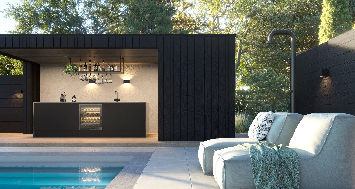 Overkapping met buitenkeuken op maat in luxe villatuin ontwerp met zwembad