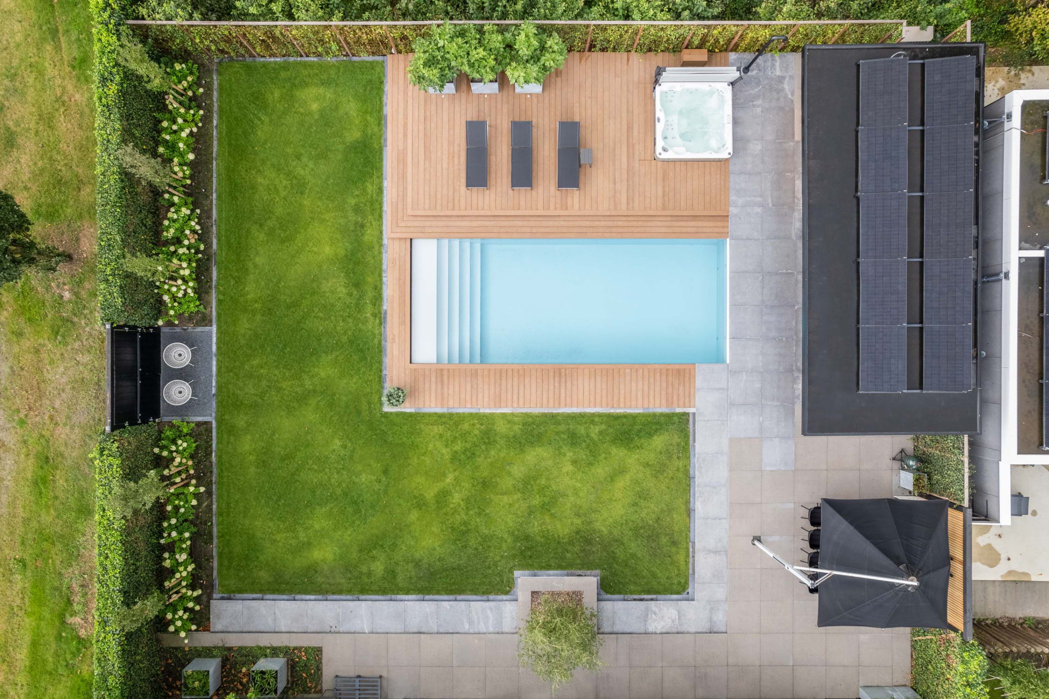 Afbeelding Poolhouse met zwembad