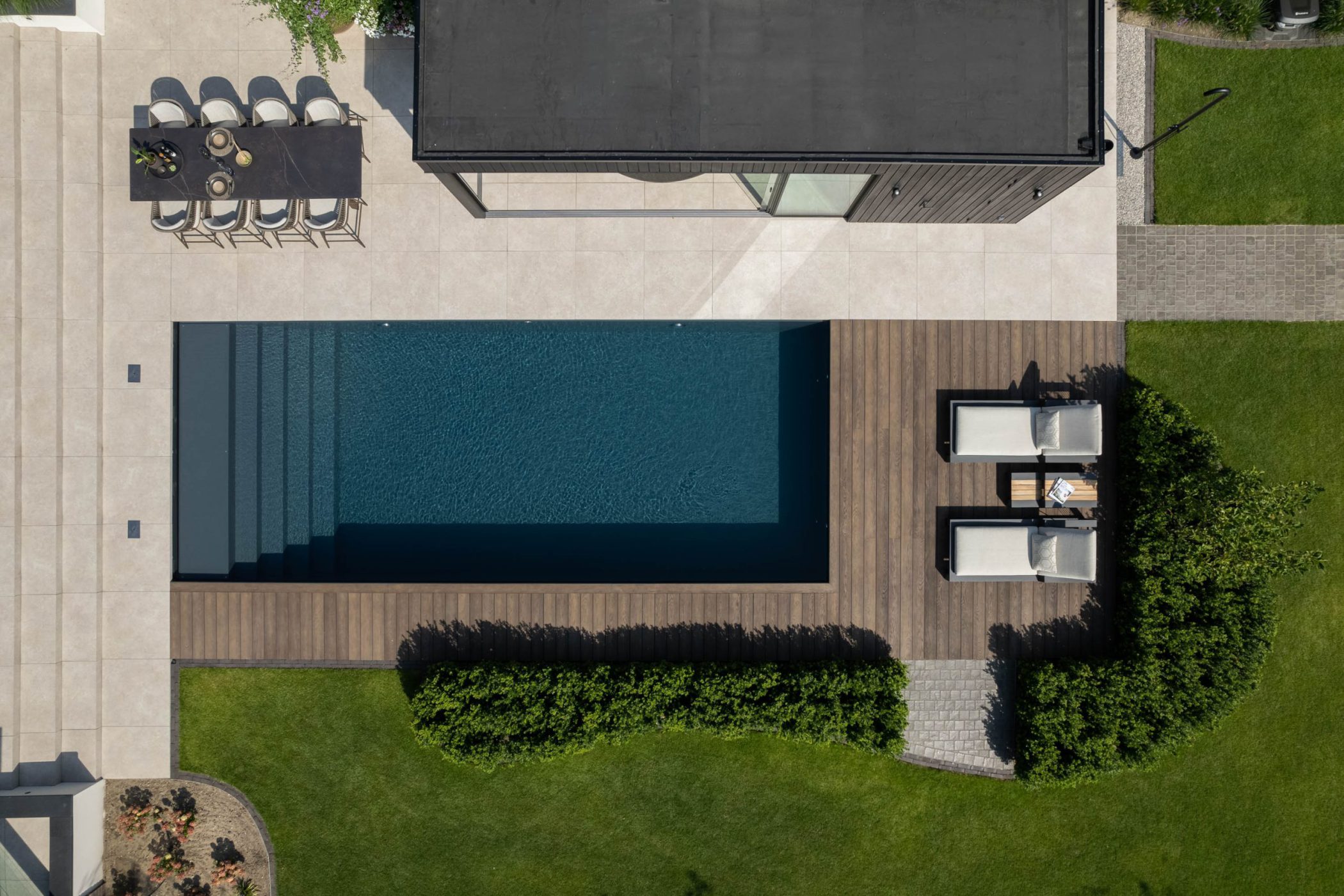 Afbeelding Modern poolhouse met zwembad